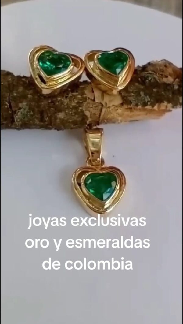 Aretes y dije en oro con esmeraldas colombianas